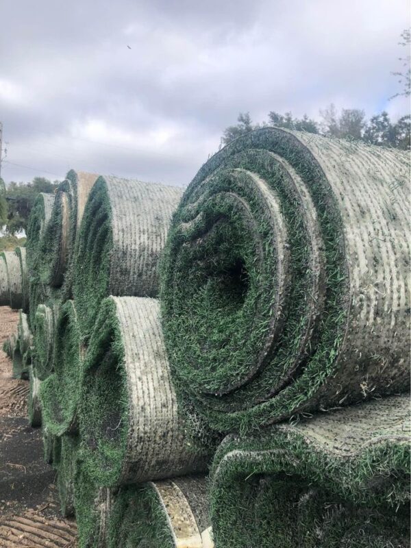 recycled artificial grass 6